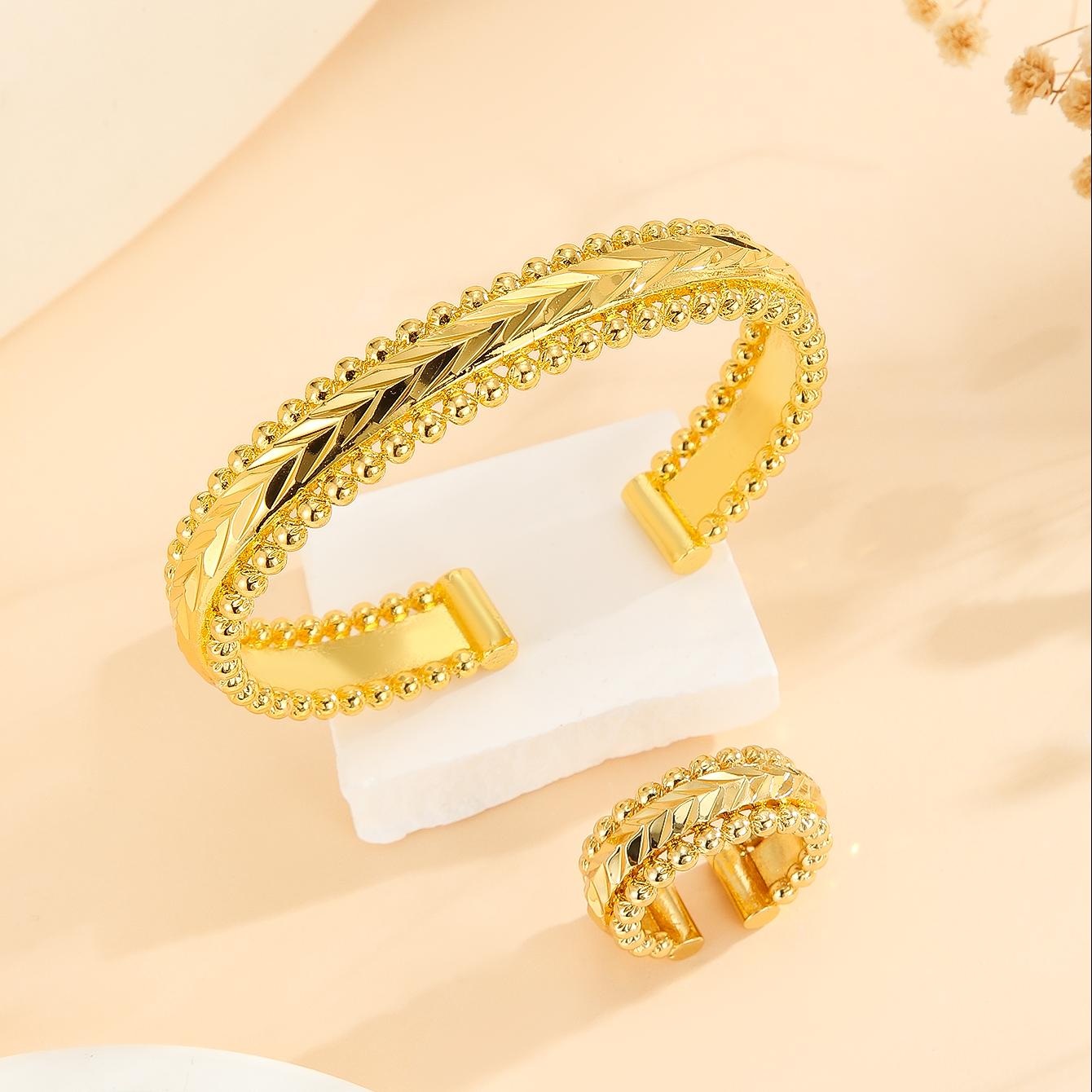 Minimal Gold Bracelet
