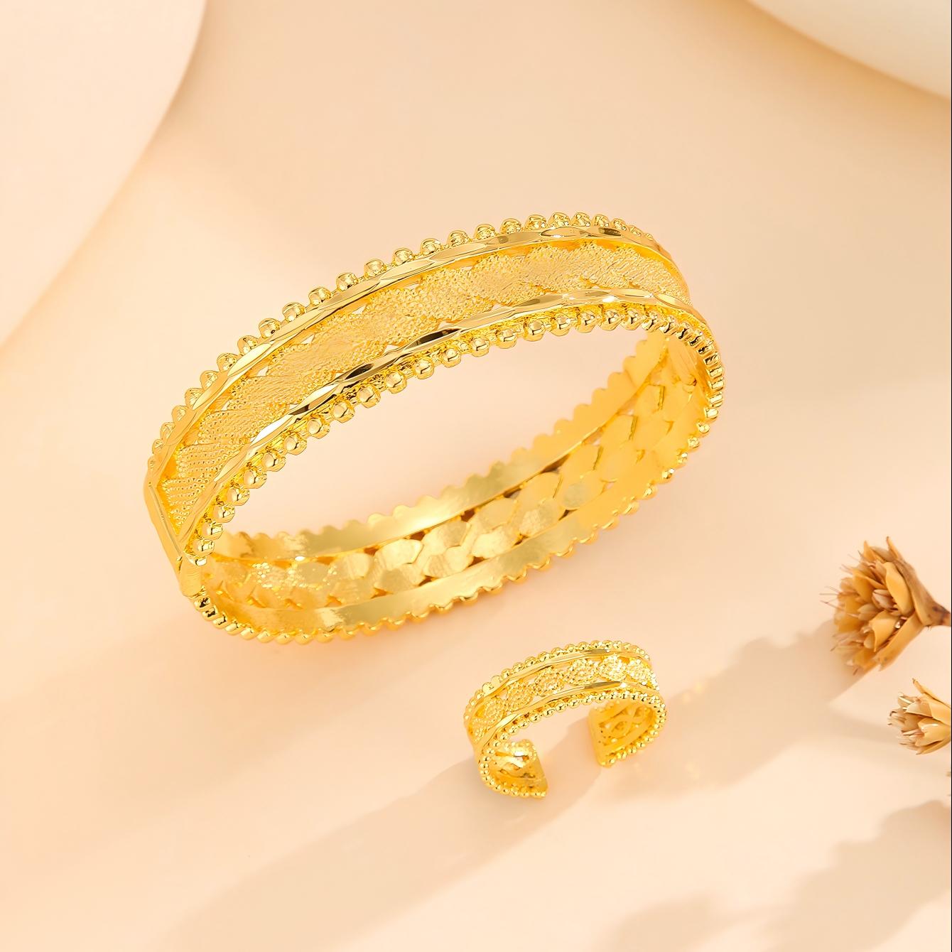 Minimal Gold Bracelet