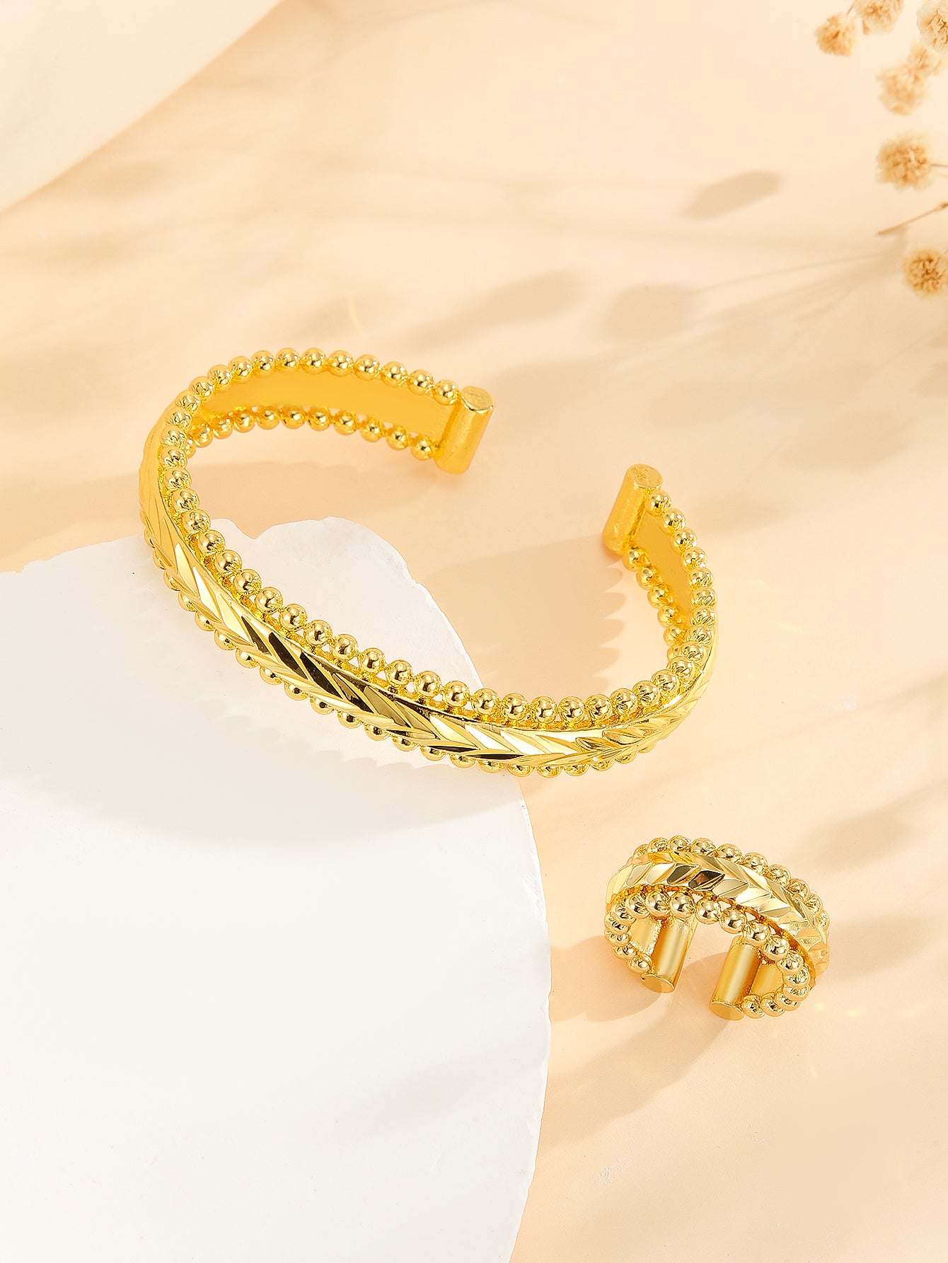 Minimal Gold Bracelet